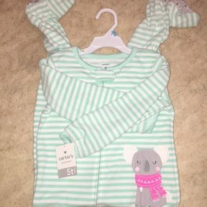 Carter’s footed pj’s